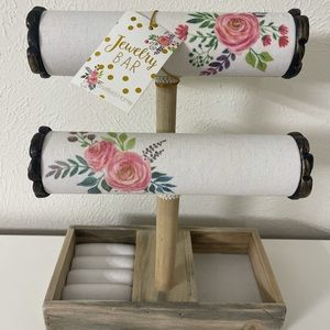 Jewelry organizer with 2-tier bars & ring section